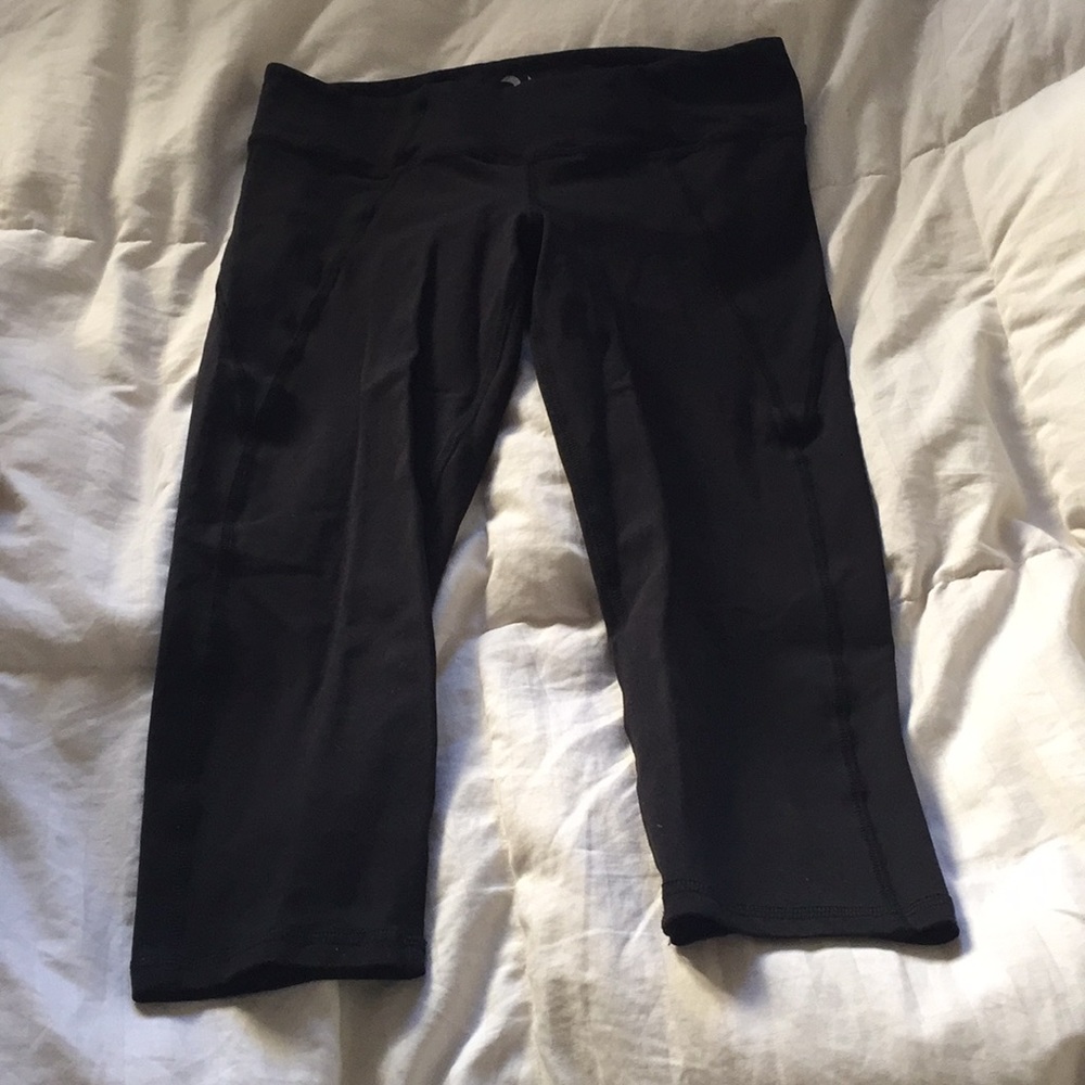 Cropped Black Leggings